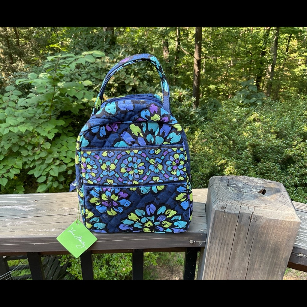 NWT Vera Bradley Lunch Bunch bag in INDIGO POP